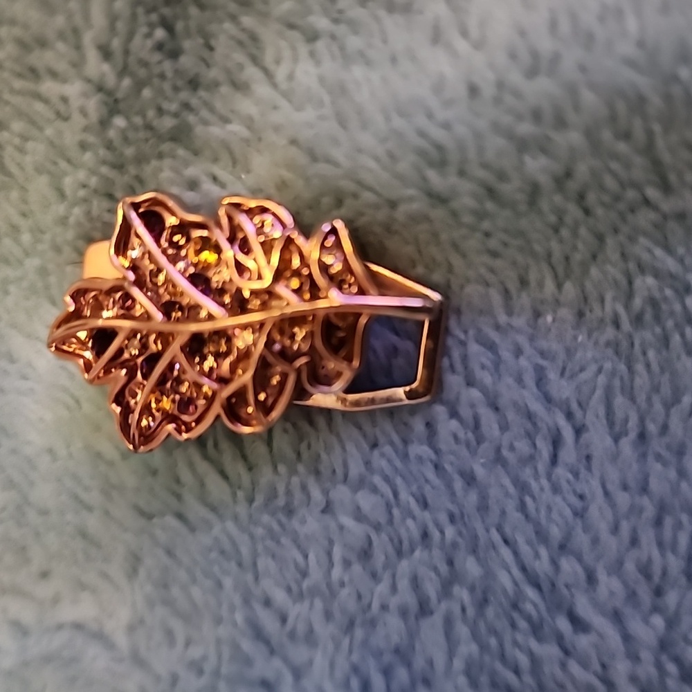 Keep Collective Elegant Gold Leaf Charm